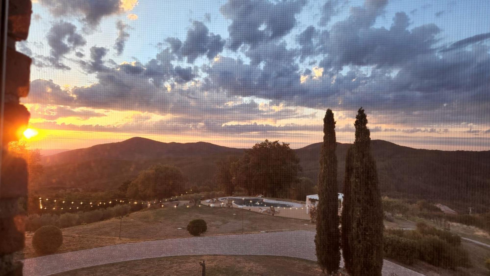 Vin Hotel - Wine Resort And Agriturismo Montieri Εξωτερικό φωτογραφία